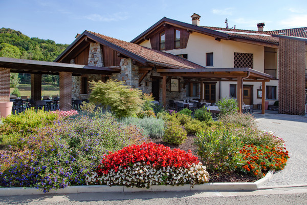 Photo exteriors Farm Restaurant La Burla