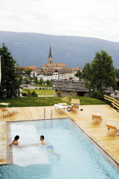 Foto della piscina all'aperto