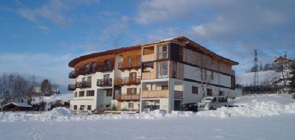 Foto invernale di presentazione Hotel Dolomitenblick alps boutique hotel
