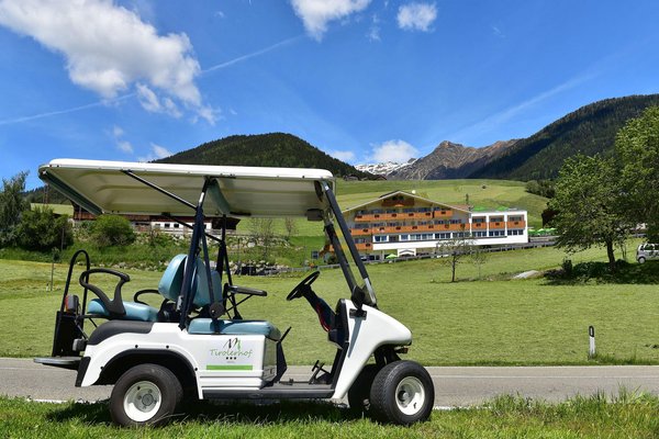 Foto esterno in estate Tirolerhof