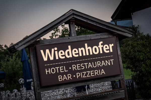 Logo Wiedenhofer