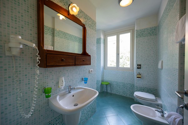 Photo of the bathroom B&B + Apartments Villa Bellaria