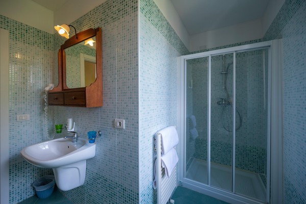 Photo of the bathroom B&B + Apartments Villa Bellaria
