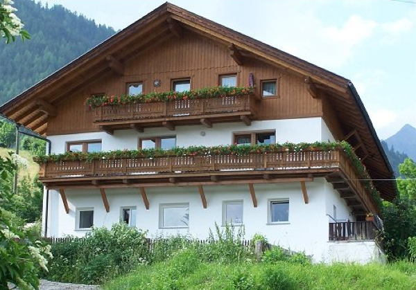 Foto esterno in estate Wirt am Bach