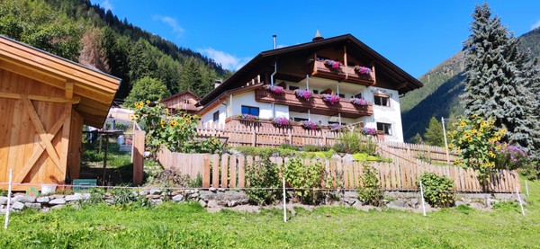 Foto esterno Appartamenti in agriturismo Alpegger