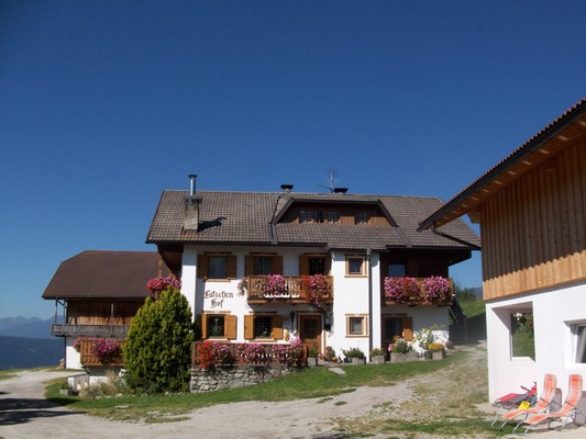 Foto Außenansicht Ferienwohnungen auf dem Bauernhof Latschenhof