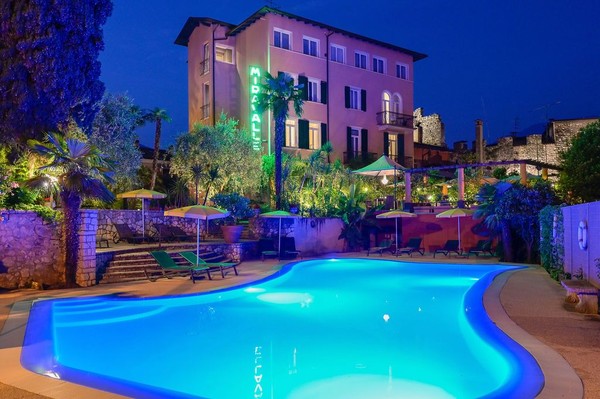 Foto esterno Hotel Villa Miravalle
