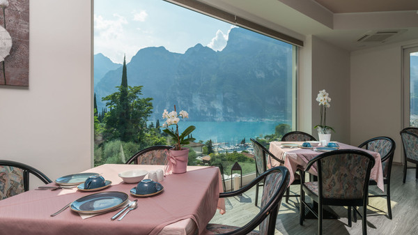 The restaurant Riva del Garda Benacus Panoramic