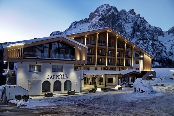 Photo exteriors in winter Romantik Hotel Cappella