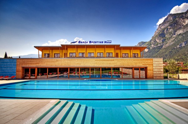 Foto Außenansicht Garda Sporting Club Hotel