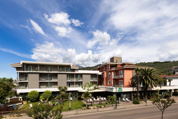 Foto esterno Hotel Brione