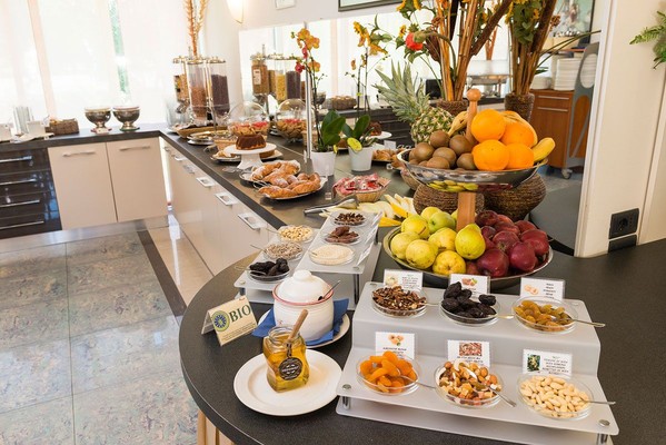 La colazione B&B-Hotel + Residence Ambassador