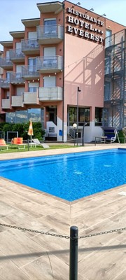Foto Außenansicht Hotel Everest Arco