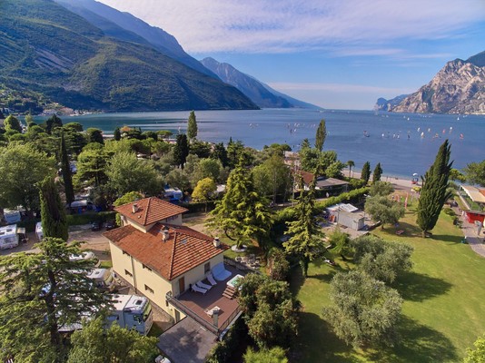 Foto esterno Bed & Breakfast Villa Torbole