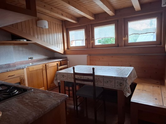 Foto della cucina Luminosa Mansarda