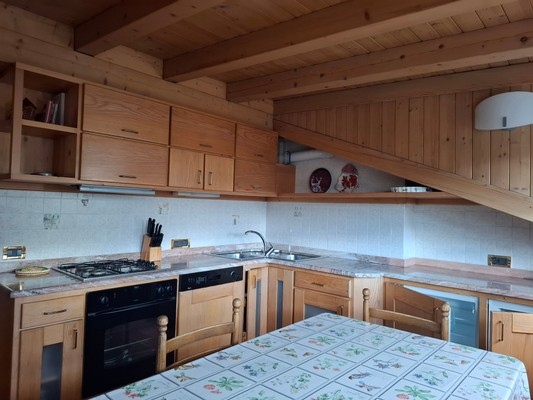 Foto della cucina Luminosa Mansarda