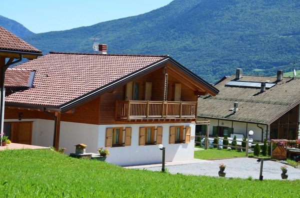 Foto Außenansicht Bed & Breakfast Chalet Trentino