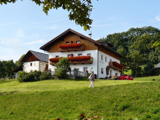 Photo exteriors Farmhouse apartments Huberhof
