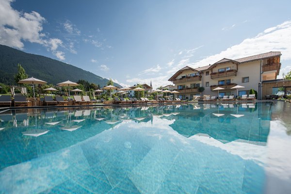 Foto della piscina all'aperto
