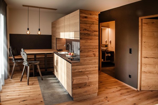Foto della cucina Appartements & Wellness Winkler