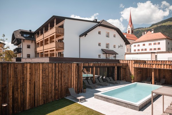 Foto della piscina all'aperto