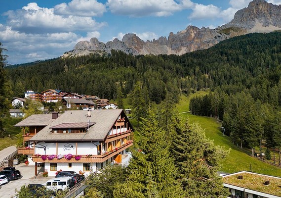 Foto esterno Hotel Mont Floris