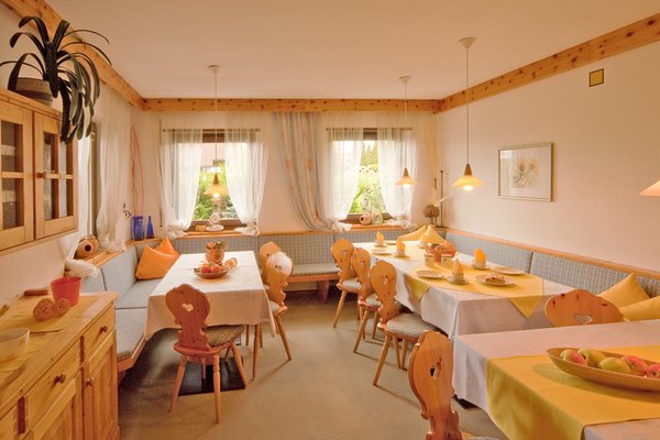 Il ristorante Falzes Appartements Erika
