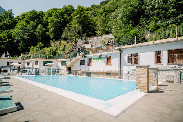 Foto della piscina all'aperto
