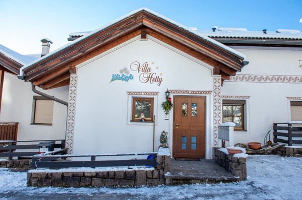 Foto Außenansicht Apartments Villa Hetty