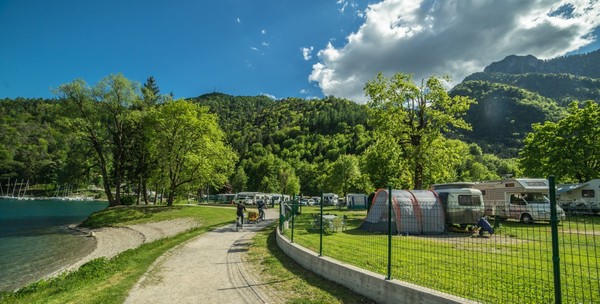 Photo exteriors Campsite al Lago