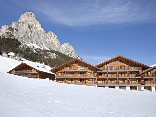 Foto Außenansicht TH Corvara - Greif Hotel
