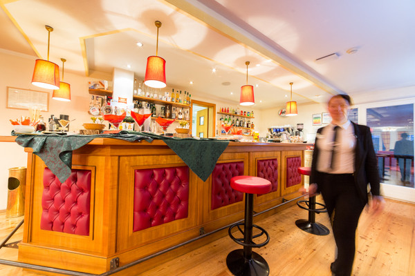 Foto von der Bar TH Corvara - Greif Hotel