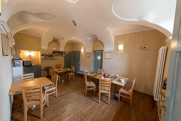 Il ristorante Dronero (Valle Maira) Ostello del Monastero