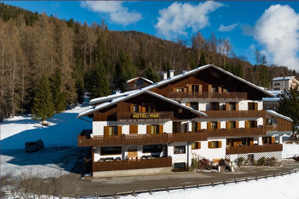 Foto esterno Residence Panorama - Hotel Maè