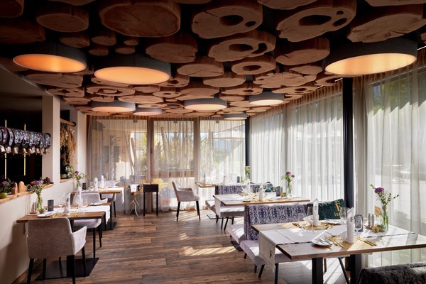 Il ristorante Valle di Casies Fontis luxury spa lodge