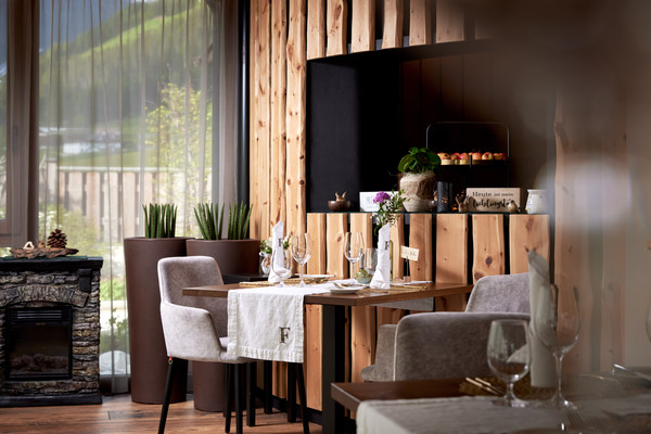 Il ristorante Valle di Casies Fontis luxury spa lodge