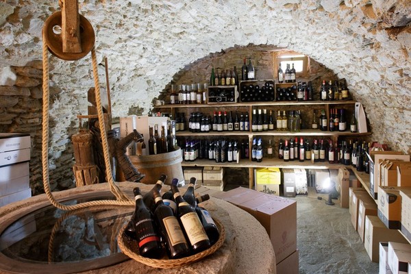 La cantina dei vini Frassino (Valle Varaita) Locanda I Chimi