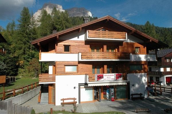 Photo exteriors Apartments Ciprian