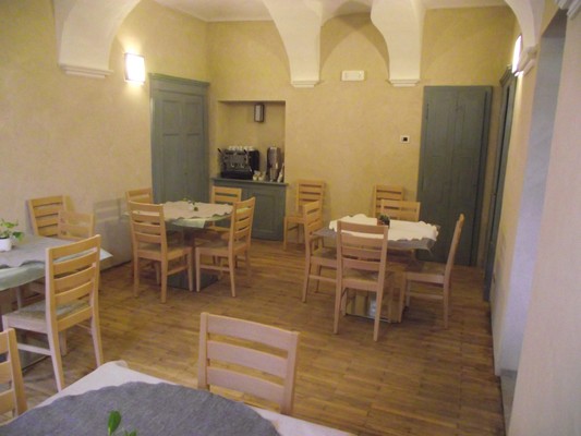 Il ristorante Dronero (Valle Maira) Ostello del Monastero