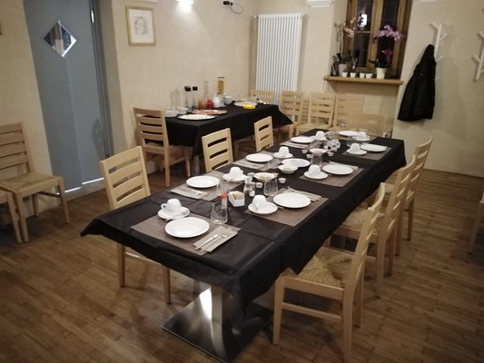 Il ristorante Dronero (Valle Maira) Ostello del Monastero