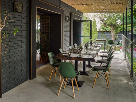 The restaurant Caraglio (Valle Grana) Pagoda Restaurant Cafè