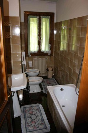 Photo of the bathroom Apartments Ciprian Emilio
