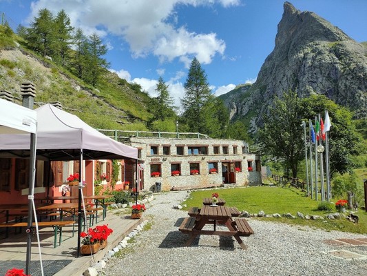 Foto esterno Rifugio Campo Base