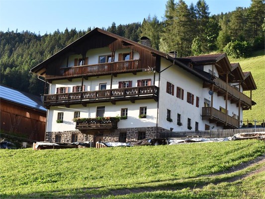 Foto Außenansicht Ferienwohnungen auf dem Bauernhof Unterlanerhof