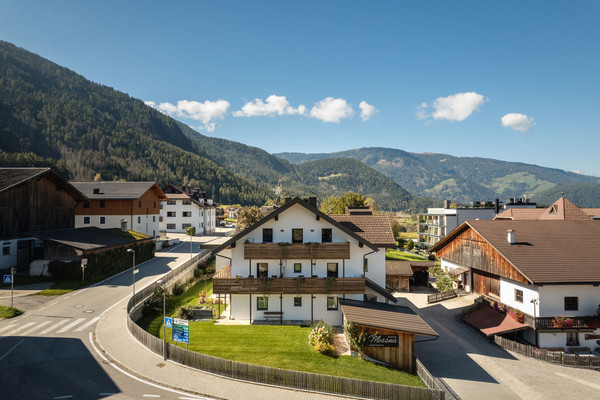 Photo exteriors Apartments Messna Living