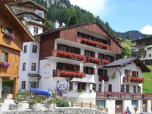Foto esterno Garni-Hotel Royal