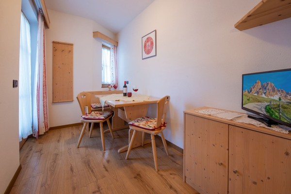 The living area Apartments Ciasa Costisela