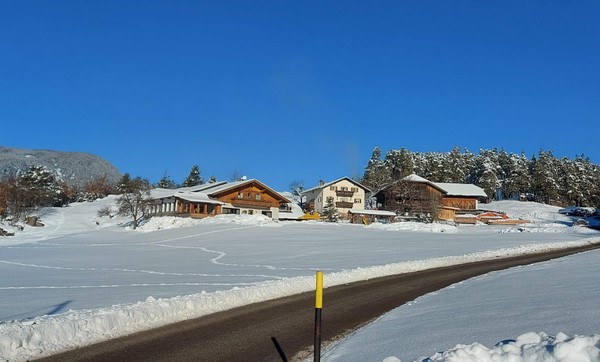 Foto Außenansicht Bed & Breakfast Gasthaus Lieg