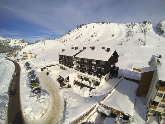 Foto Außenansicht Residence Campolongo