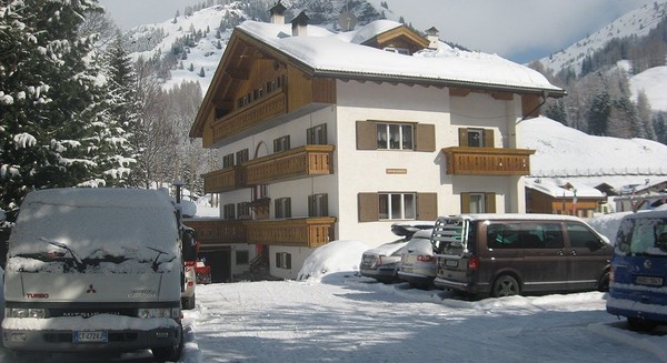 Foto Außenansicht Ferienwohnungen Iris